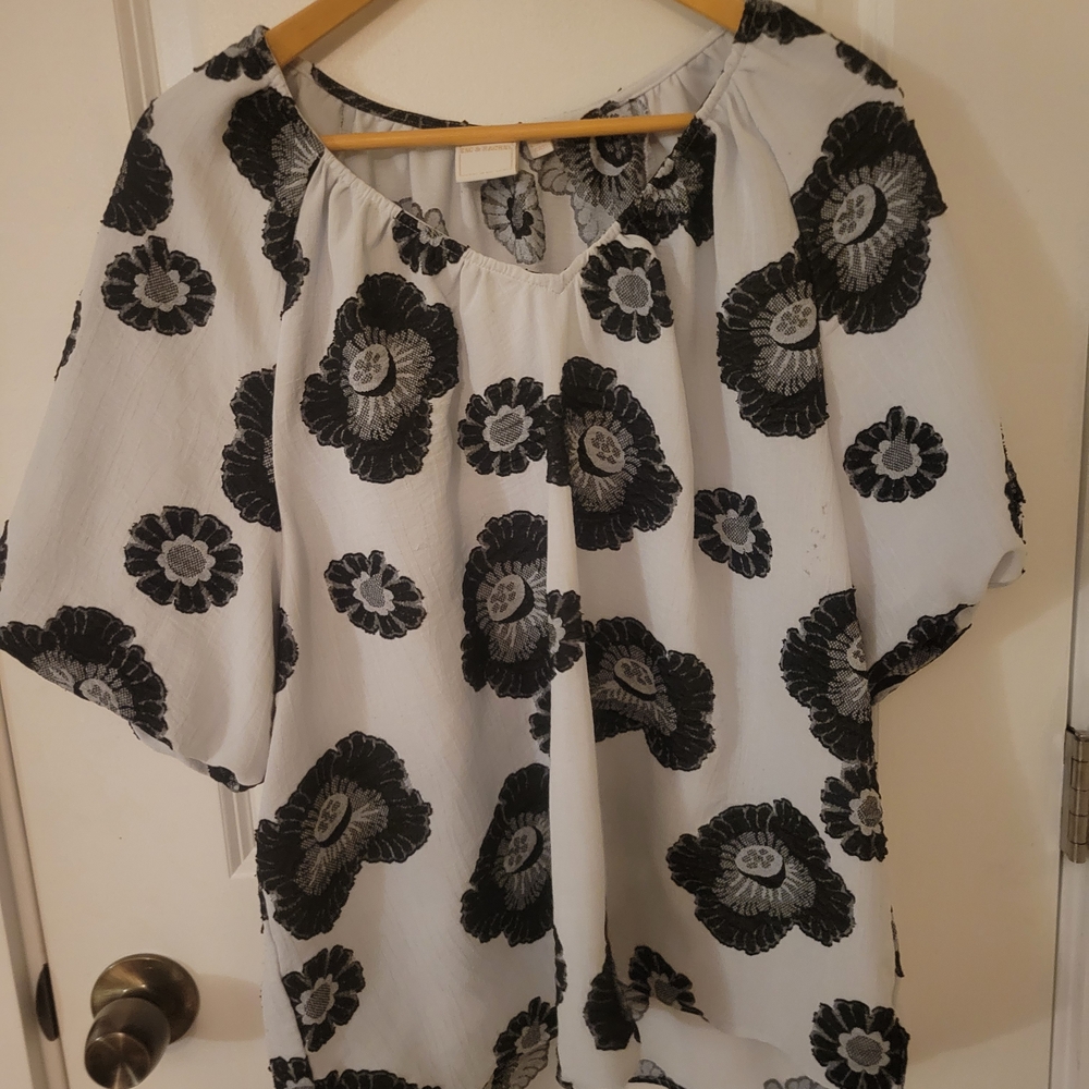 Zac & Rachel White Blouse with Black Floral Motif